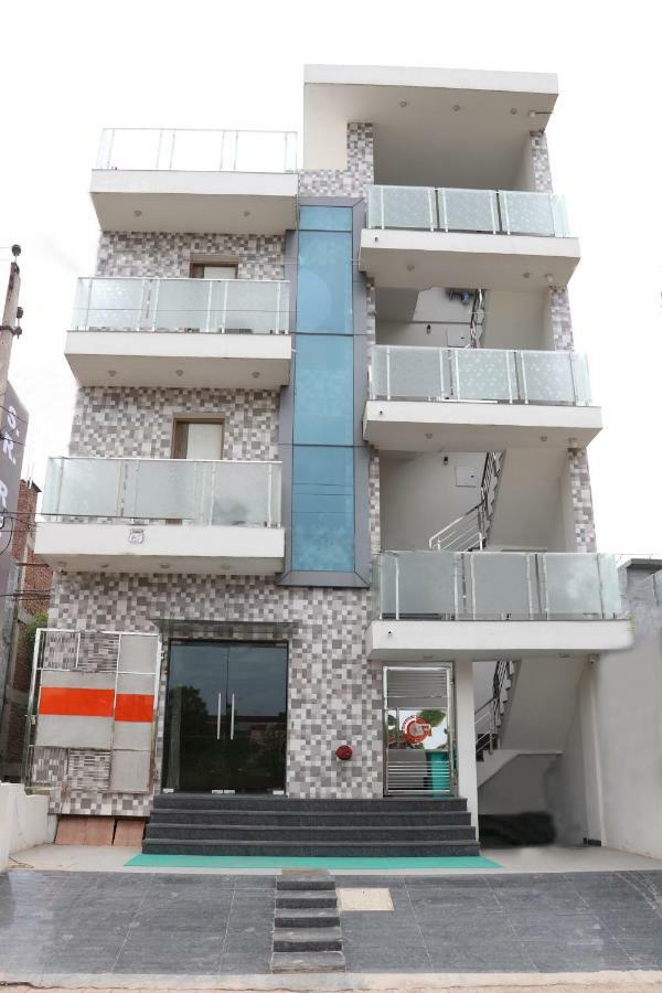 Hotel S.R. Residency Zirakpur Exteriér fotografie