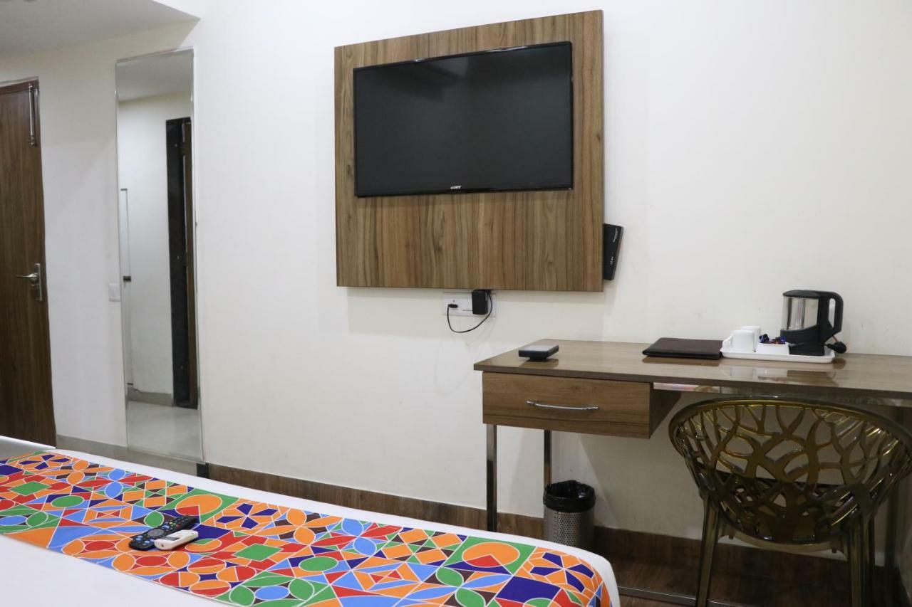 Hotel S.R. Residency Zirakpur Exteriér fotografie