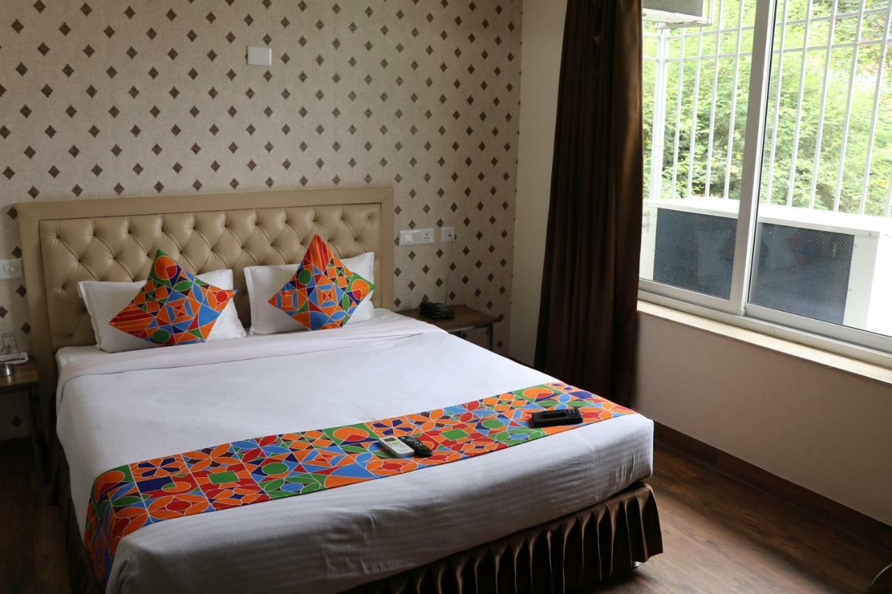 Hotel S.R. Residency Zirakpur Exteriér fotografie
