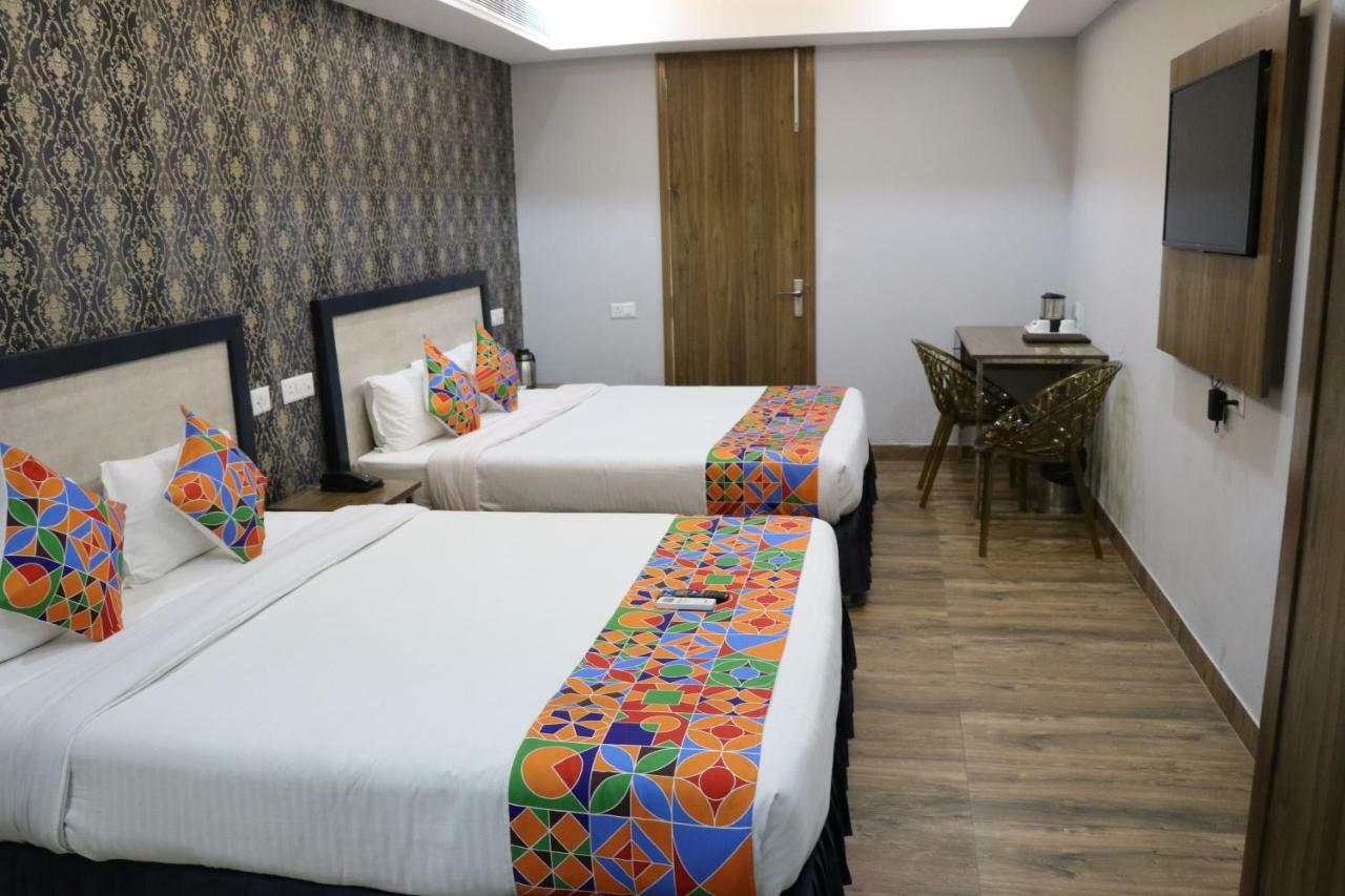 Hotel S.R. Residency Zirakpur Exteriér fotografie