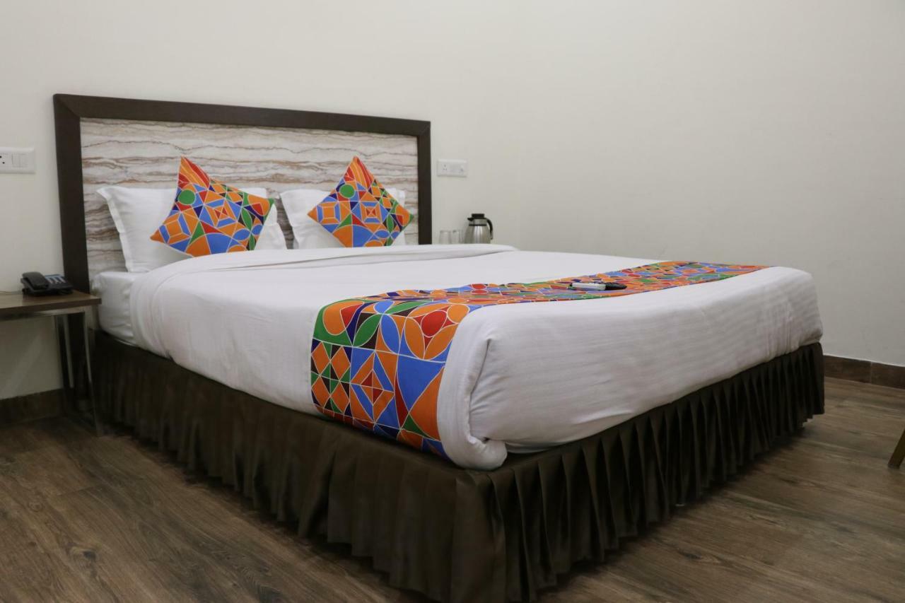 Hotel S.R. Residency Zirakpur Exteriér fotografie
