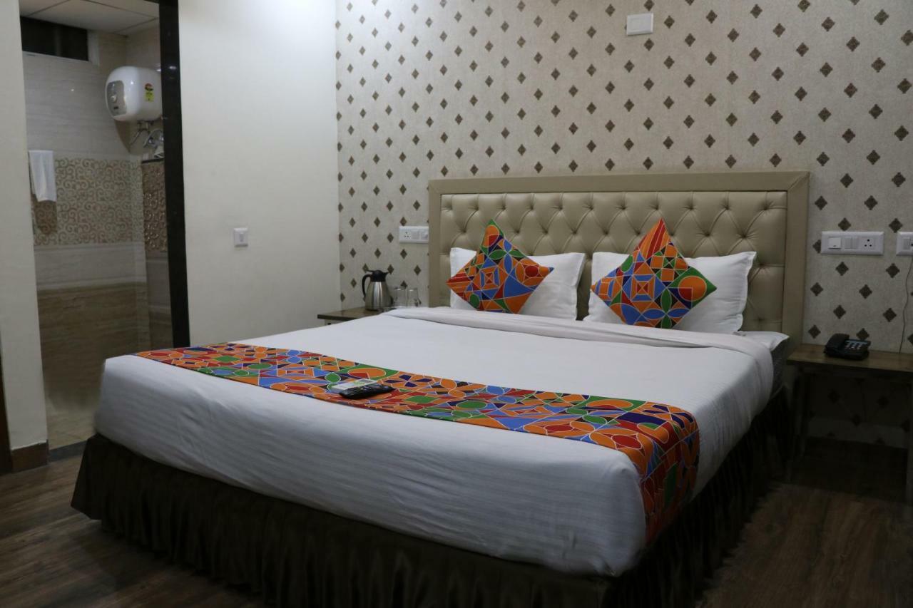 Hotel S.R. Residency Zirakpur Exteriér fotografie