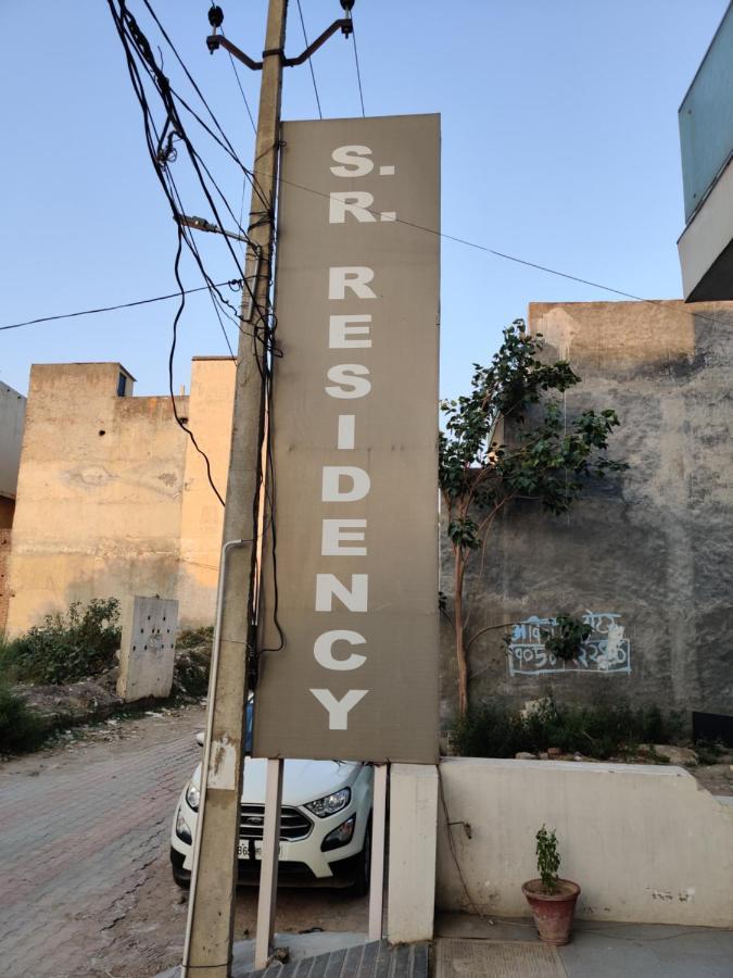 Hotel S.R. Residency Zirakpur Exteriér fotografie